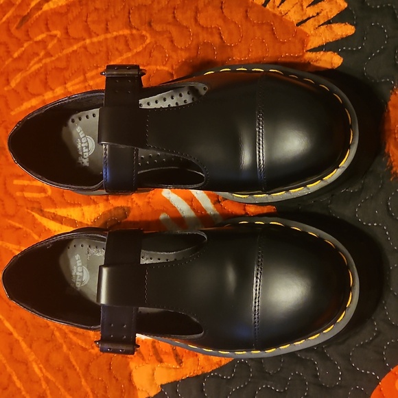 Dr. Martens Womens Black Bethan Platforms - Size 8 - Picture 2 of 5